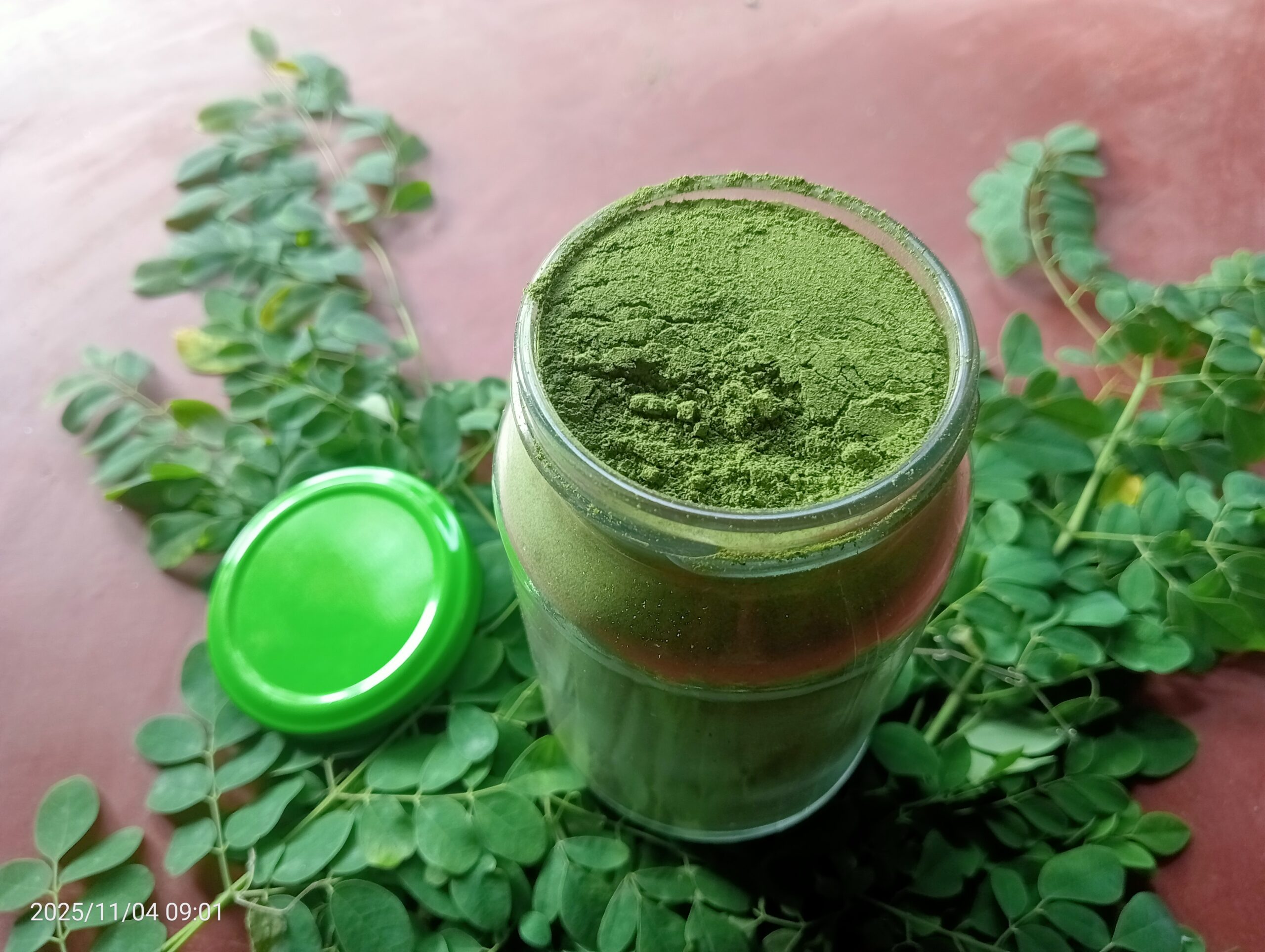 মরিঙ্গা/সজিনা-পাতা-গুড়া